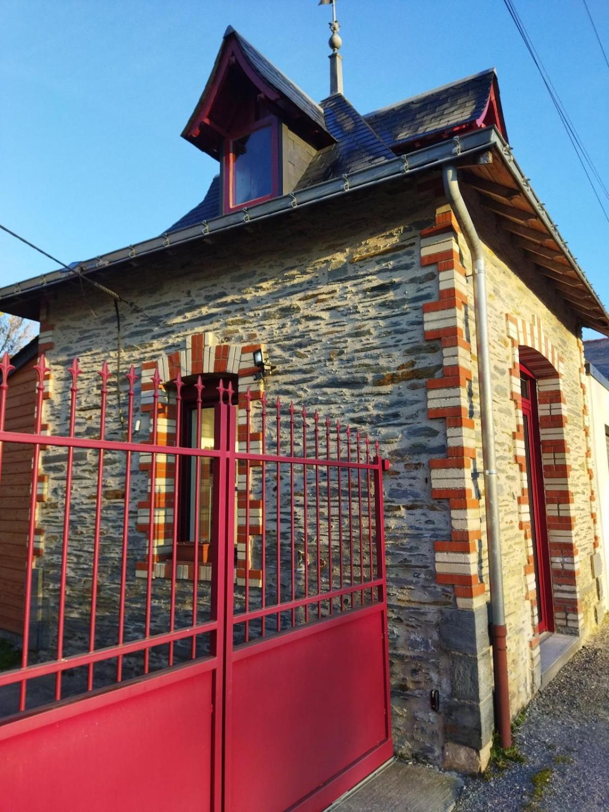 Le Kiosque De La Villa Des Roses Charmant Et Atypique Nozay  Eksteriør billede